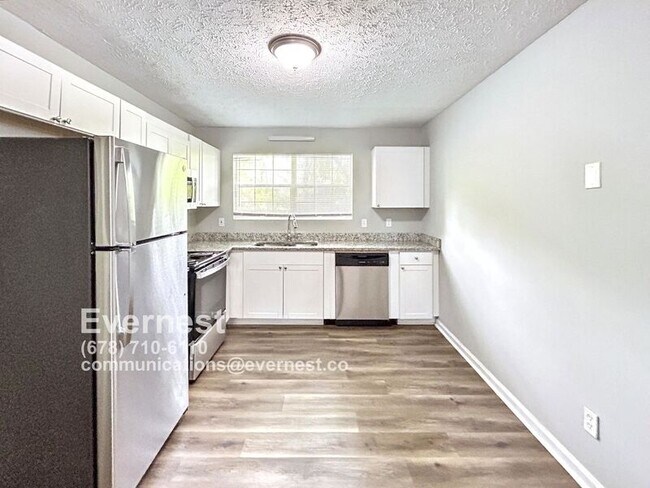 Building Photo - 9102 Fairway Ct