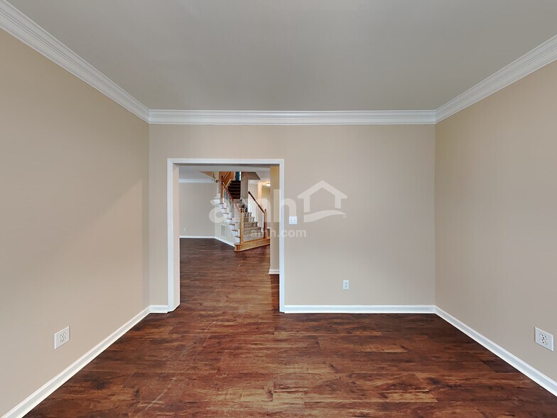 Building Photo - 5702 Myakka Ct