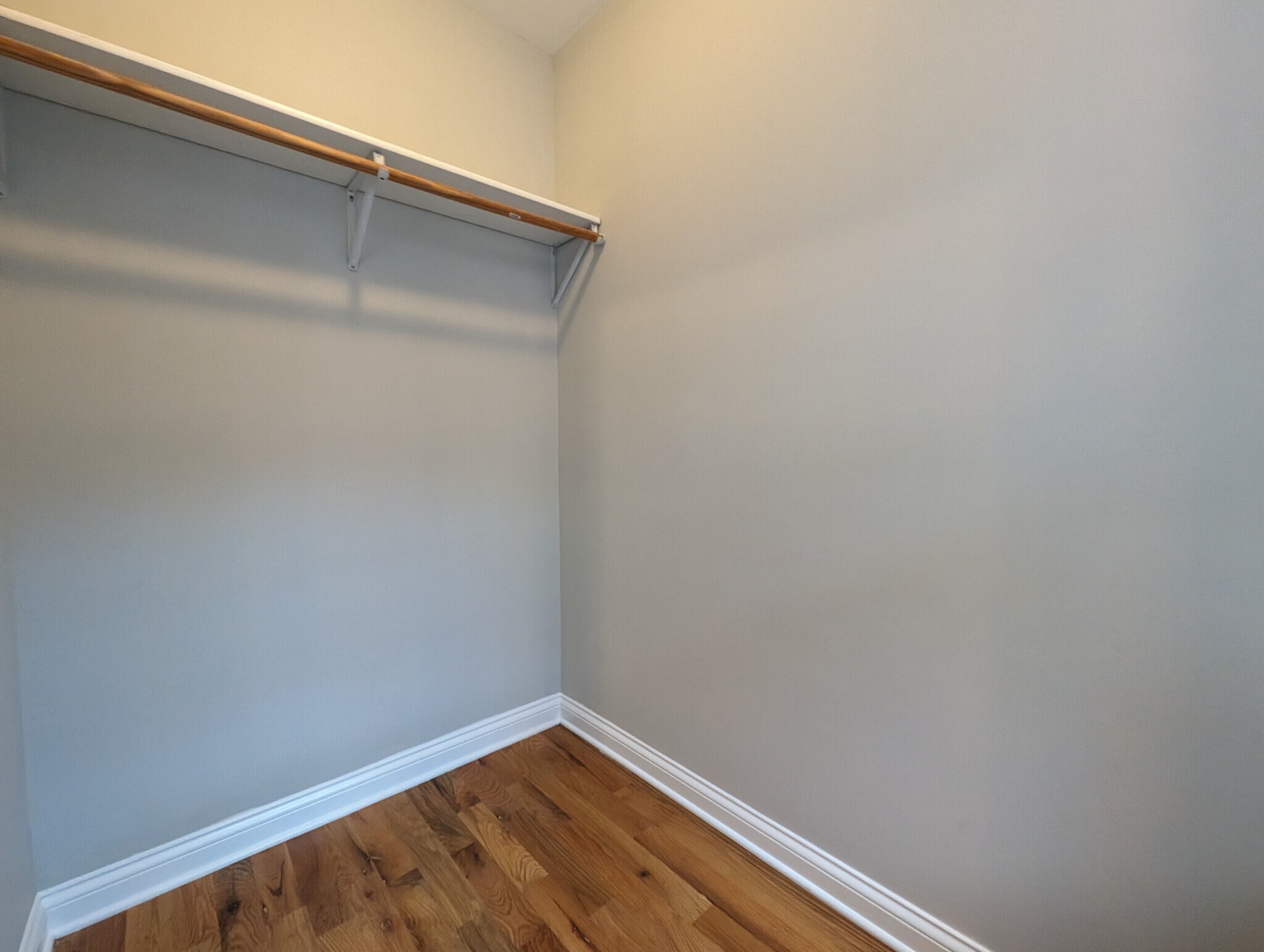 Building Photo - 4409 N Wolcott Ave