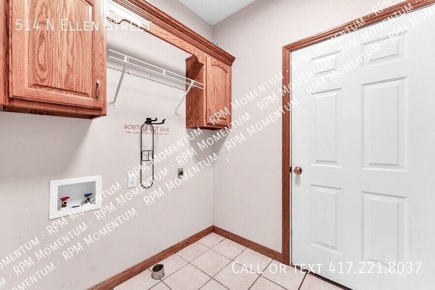 Building Photo - 514 N Ellen St