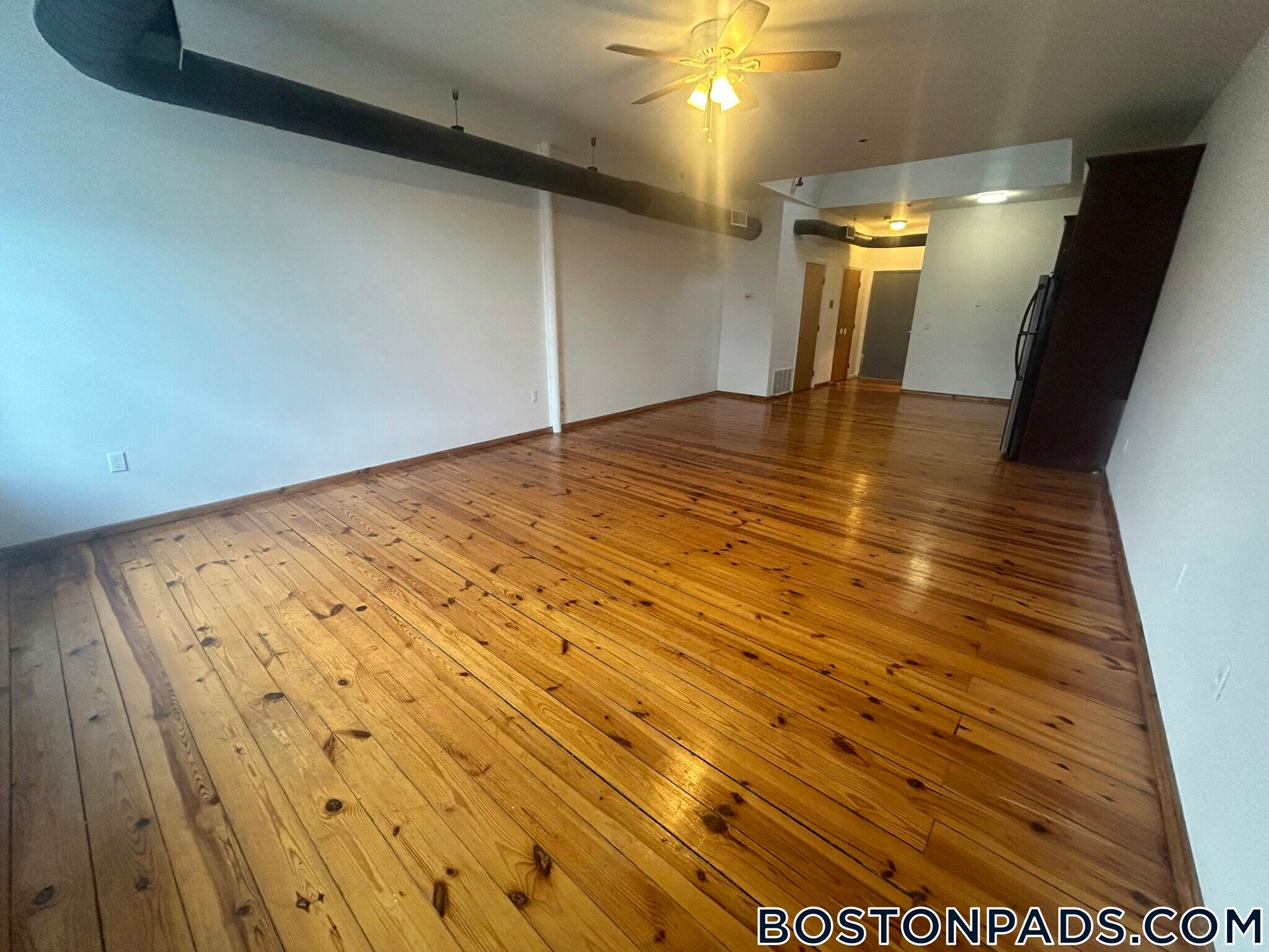 Building Photo - 600 Columbia Rd