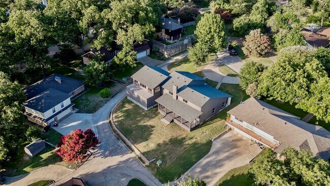 Building Photo - 1408 S Alamo Rd