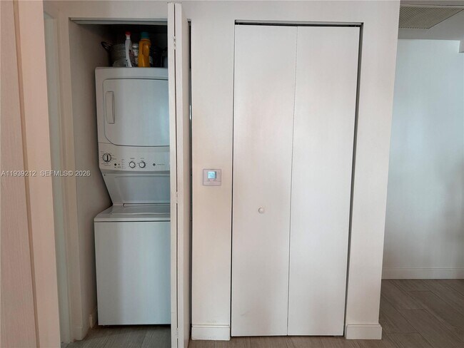 Building Photo - 55 SW 9th St