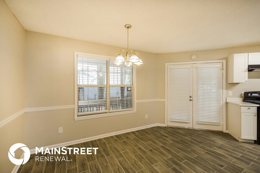 Building Photo - 150 Lazy Hollow Ln