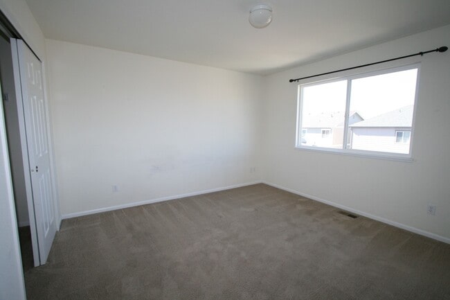 Building Photo - Beautiful 4 bedroom home available in Peyton!