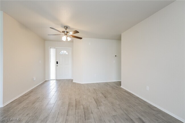 Building Photo - 4740 Escalante Dr