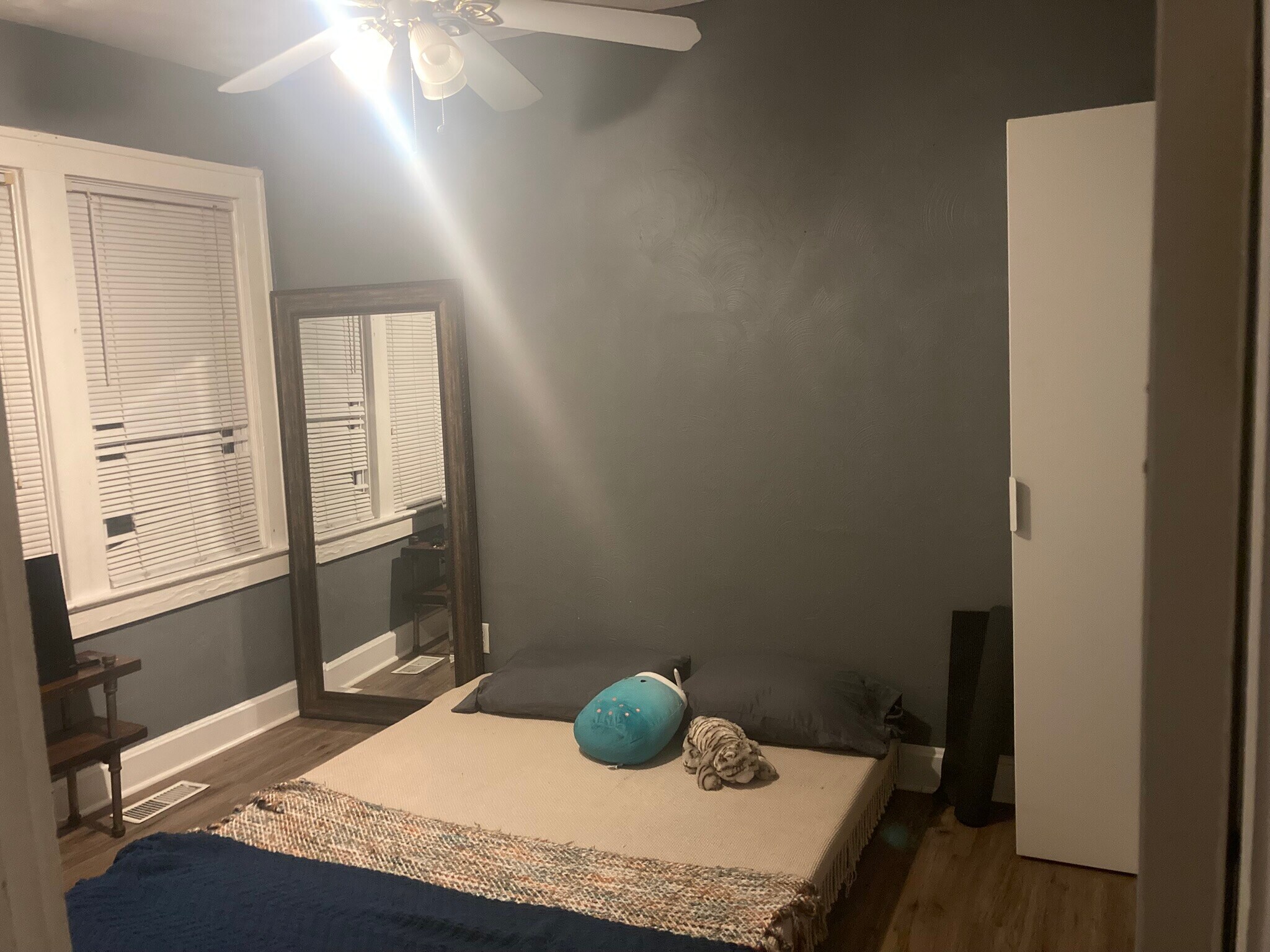 Building Photo - 5004 Euclid Ave