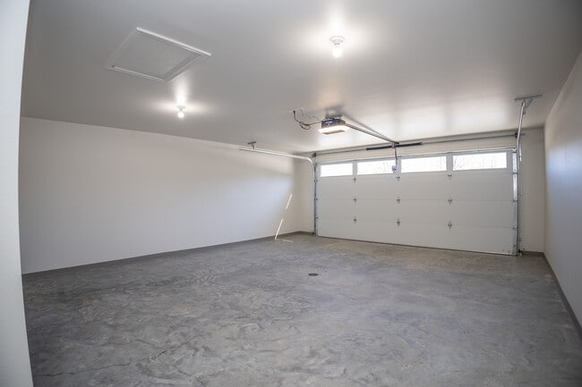 Building Photo - 836 El Dorado Dr