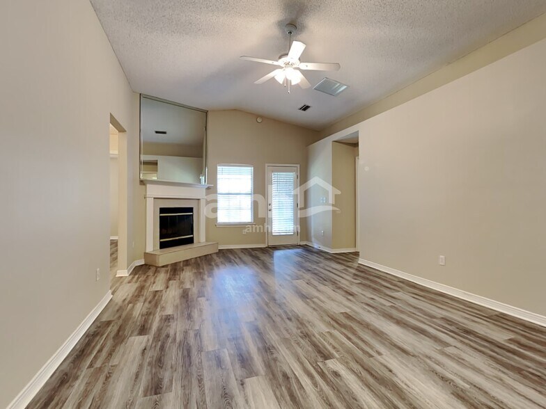 Building Photo - 2663 Fernleaf Dr