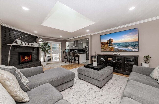 Building Photo - Walnut Dream Home; Updated Inside and Out,...