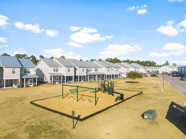 Building Photo - 131 N Sand Palm Rd