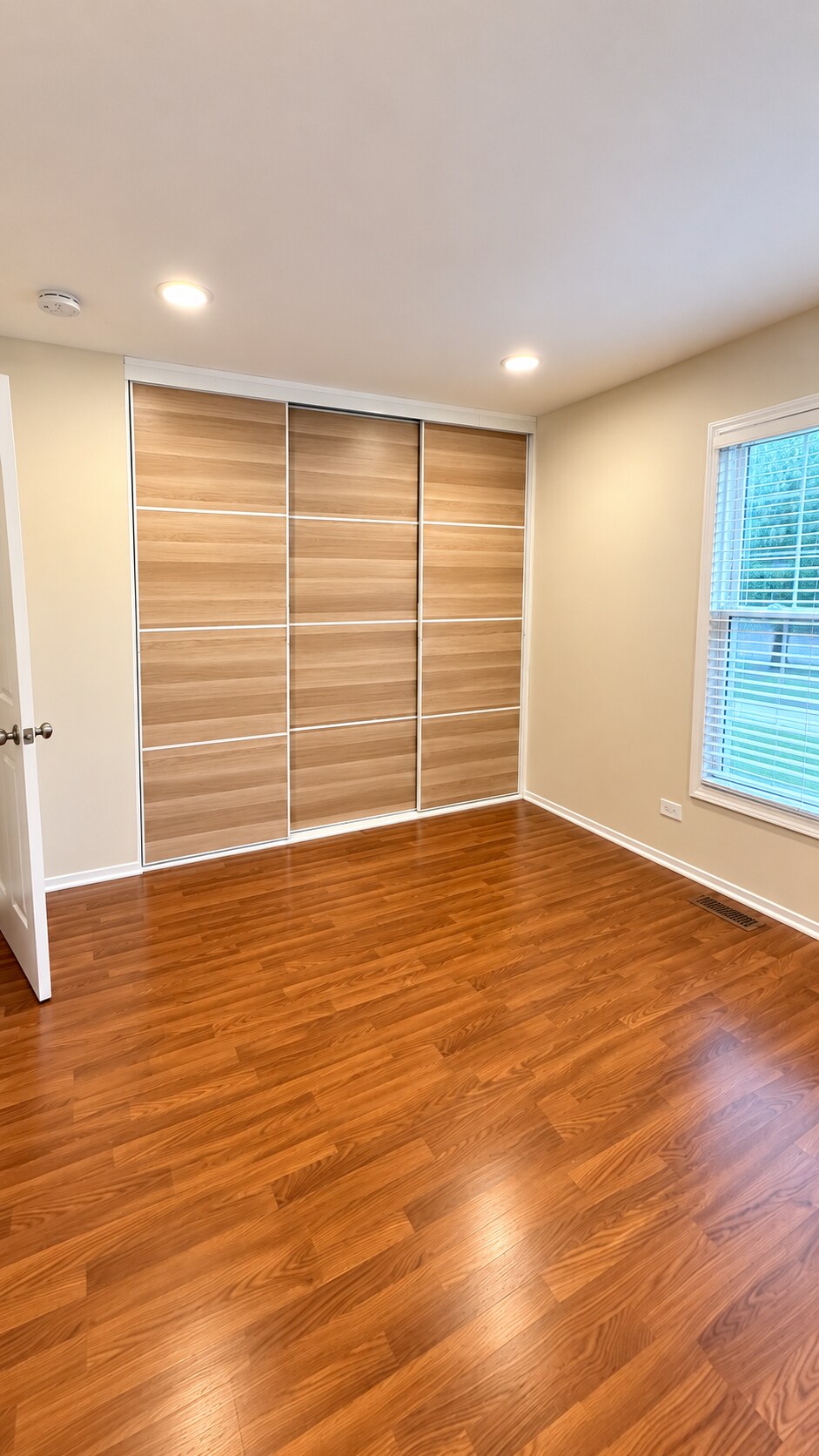 Building Photo - 306 Russet Way