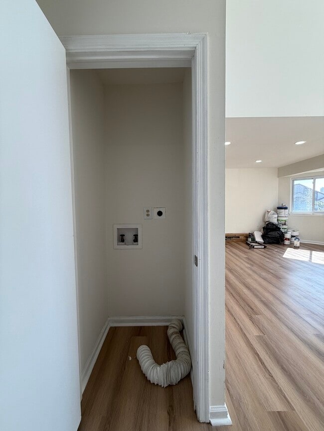 Building Photo - 1434 Mediterranean Ave