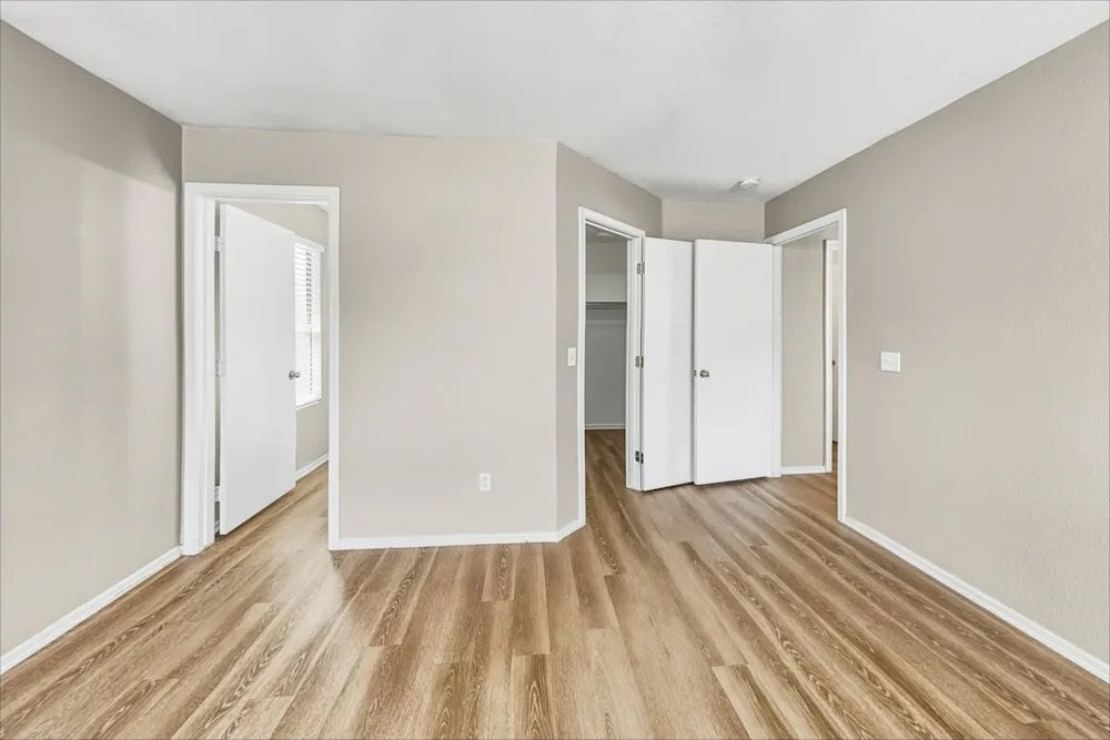 Building Photo - 3035 E Santa Rosa Dr