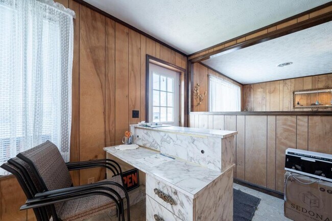 Building Photo - 158 New Beason Well Rd, Kingsport Tn 37660