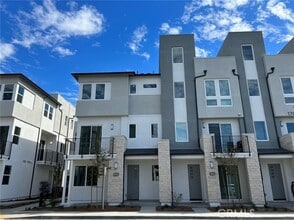 Building Photo - 1723 W Cara Dr