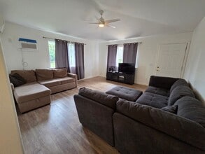 Building Photo - Turned key full furnished 3 bedroom in North Kihei