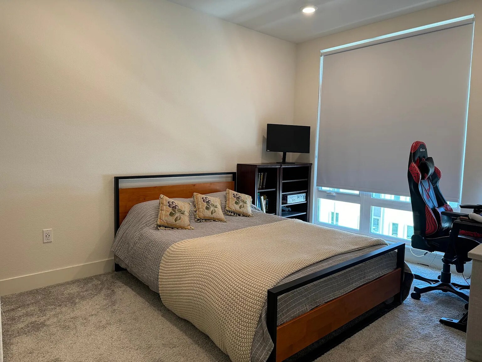 Building Photo - 5925 Charlotte Dr