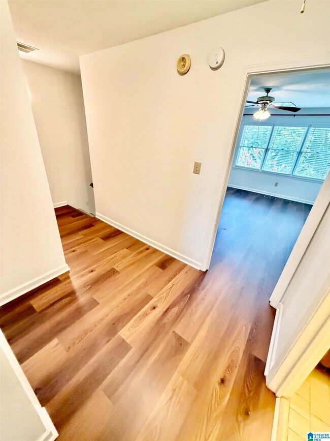 Building Photo - 303 Chase Plantation Cir