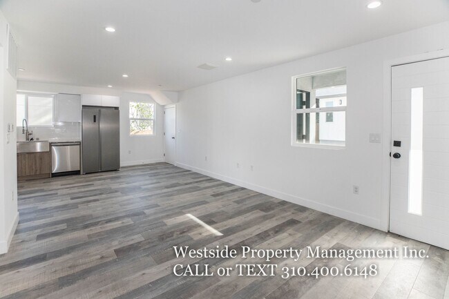 Building Photo - 543 N Virgil Ave