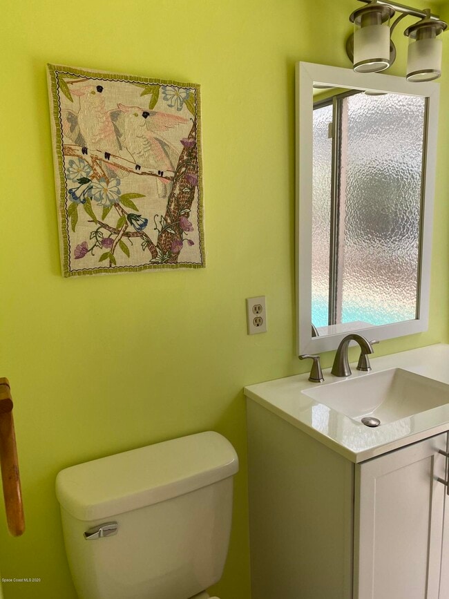 Building Photo - 466 Gateway Dr