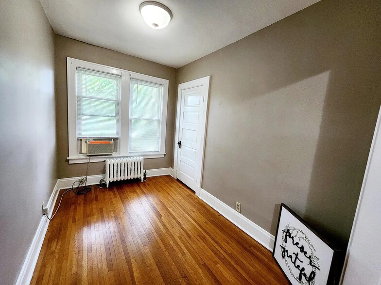 Second level bonus space - 329 N North St