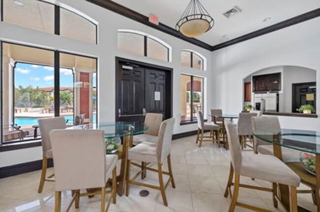 Building Photo - ANNUAL RENTAL - POSITANO PLACE-1 BED/1 BATH WITH LAKE VIEW AND NEW APPLIANCES!