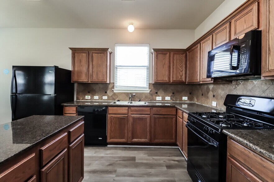 Building Photo - 19107 Remington Grove Ct