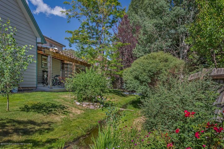 Building Photo - 1359 Wald Dr
