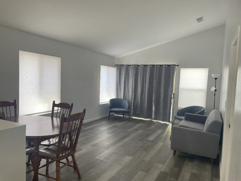 Building Photo - 7135 Shadow Crest Dr