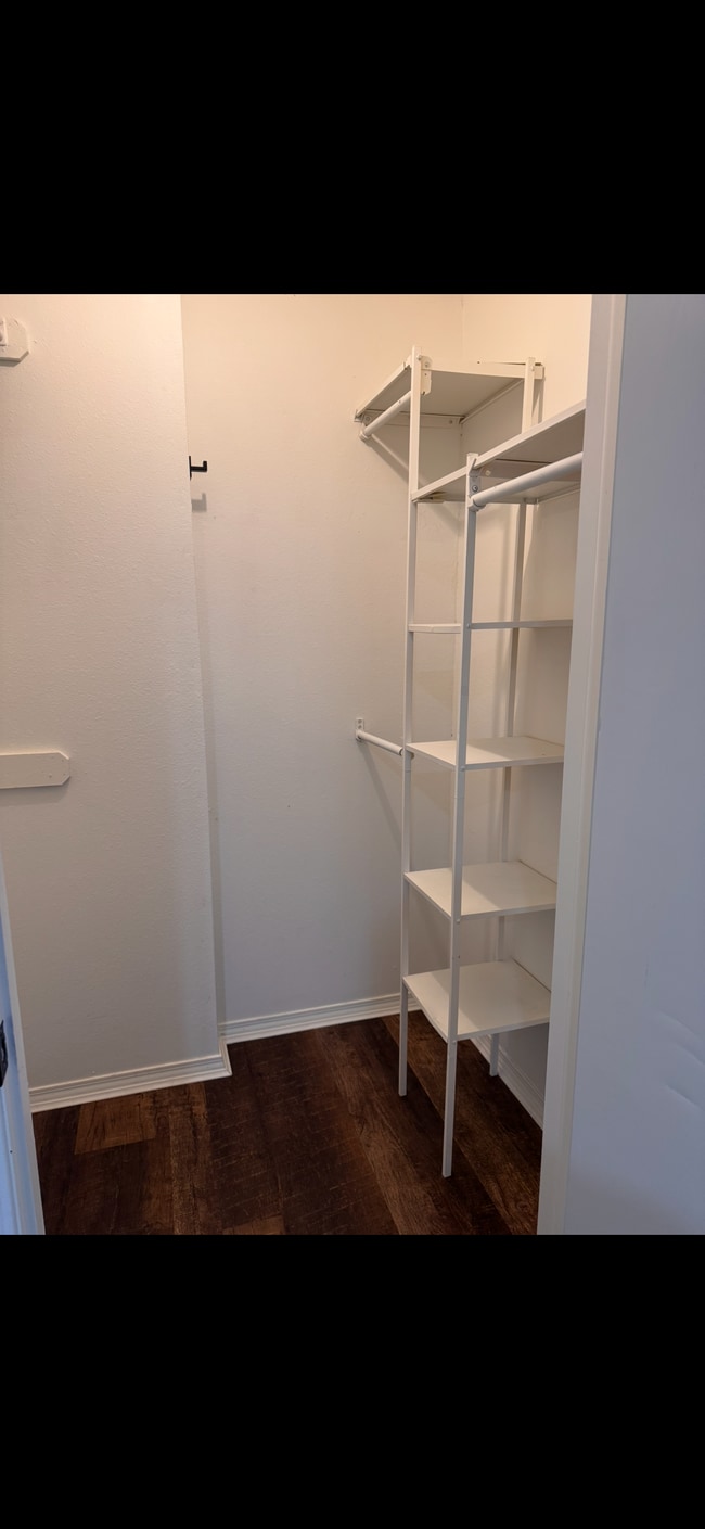 Building Photo - 309 Liza Ln