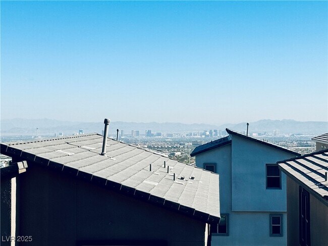 Building Photo - 1544 Little Penguin St