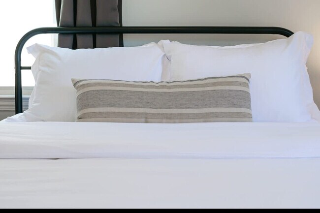 Building Photo - 7906 Lanyard Dr