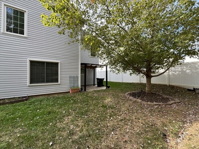 Building Photo - 2043 Covered Bridge Ct