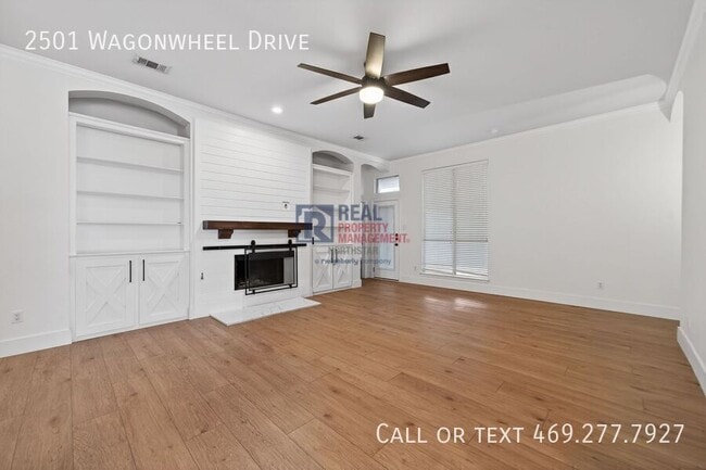 Building Photo - 2501 Wagonwheel Dr