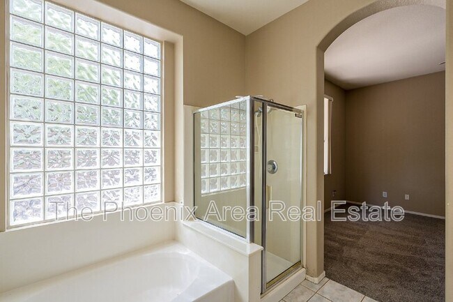 Building Photo - 7237 E Gallego Ln
