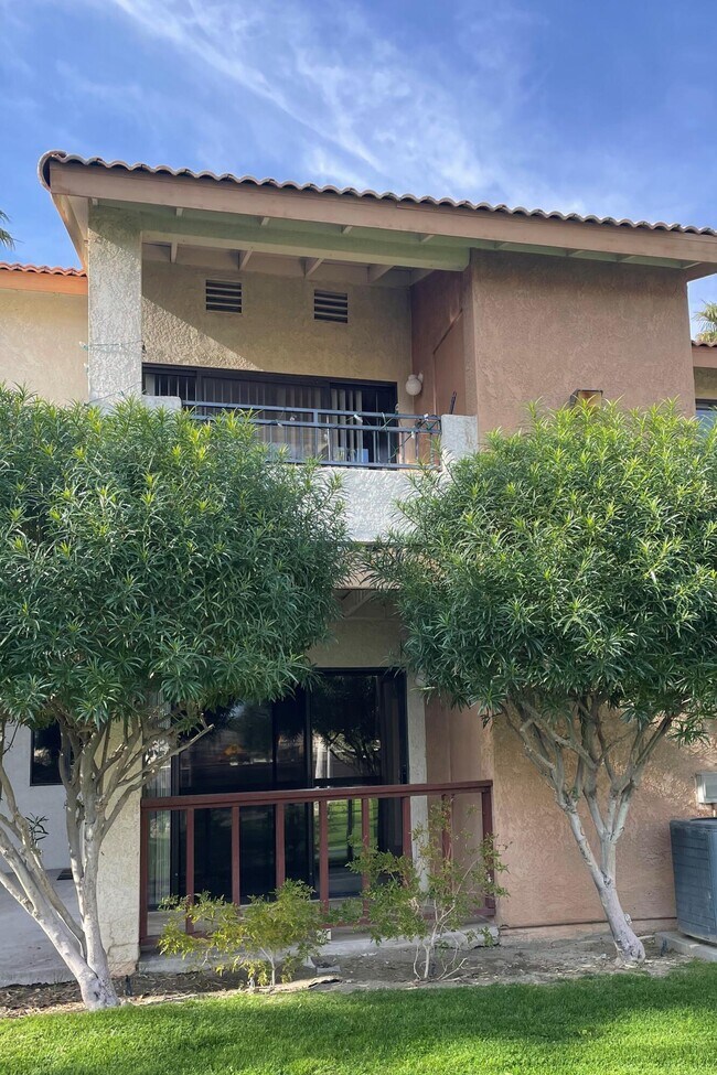 Primary Photo - 78650 Ave 42 Ave