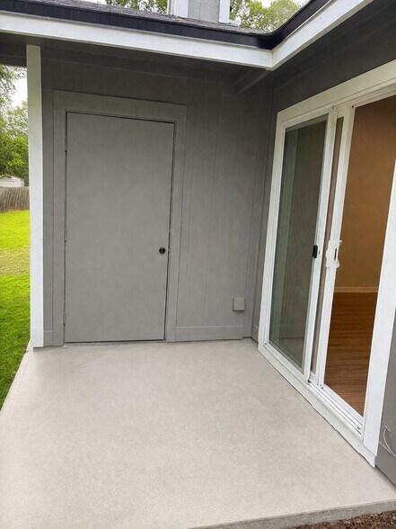 Building Photo - 45192 S Mickler St