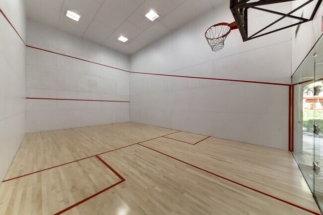 Building Photo - Meridian - Fully Furnished Luxury Condo w/Tennis Court & Main Pool Views.