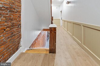 Building Photo - 900 N 41st St