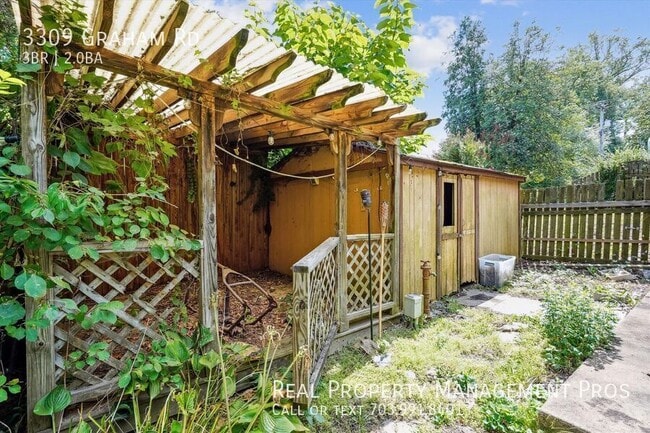 Building Photo - 3309 Graham Rd