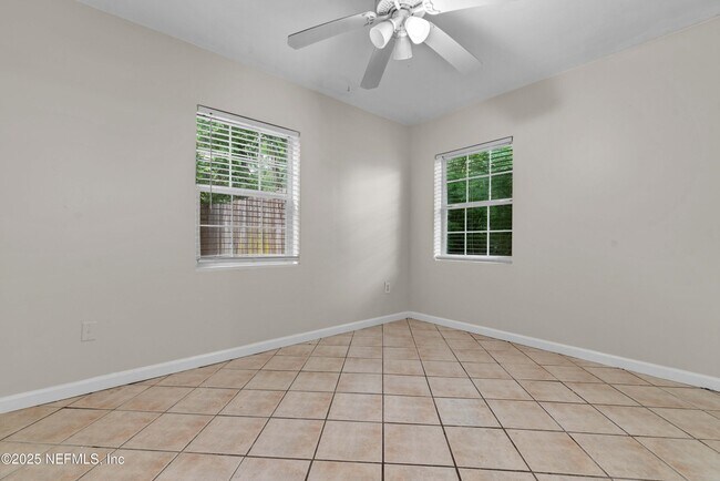 Building Photo - 602 Luna Ct