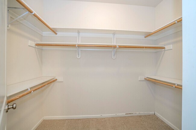 Building Photo - Beautiful Craftsman Home for Rent on Fox Island