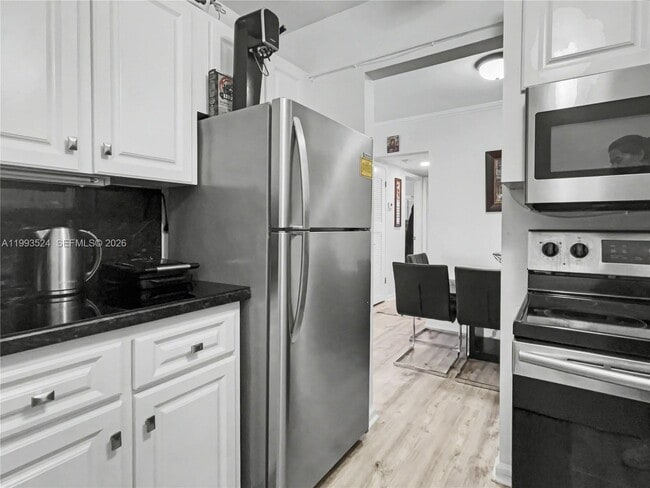 Building Photo - 2270 NE 68th St