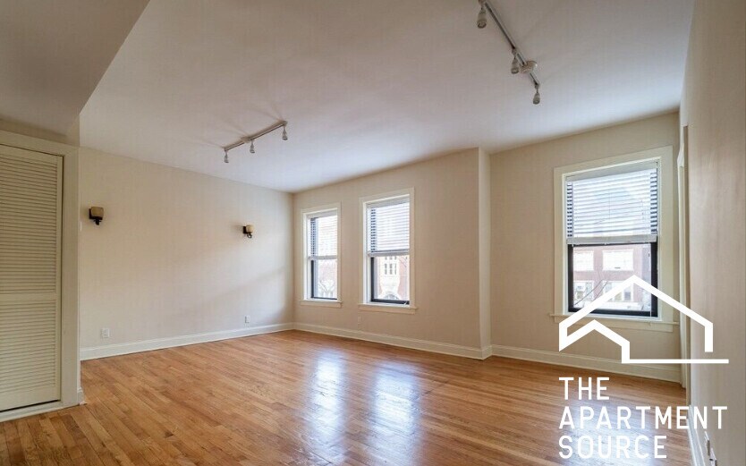 Building Photo - 4036 N Ashland Ave