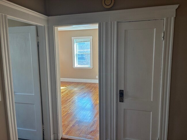 Primary Photo - 473 Broadway