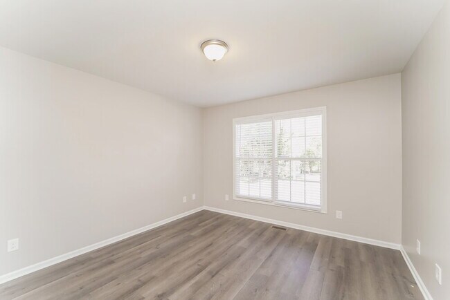 Building Photo - 135 Fritzvon Dr