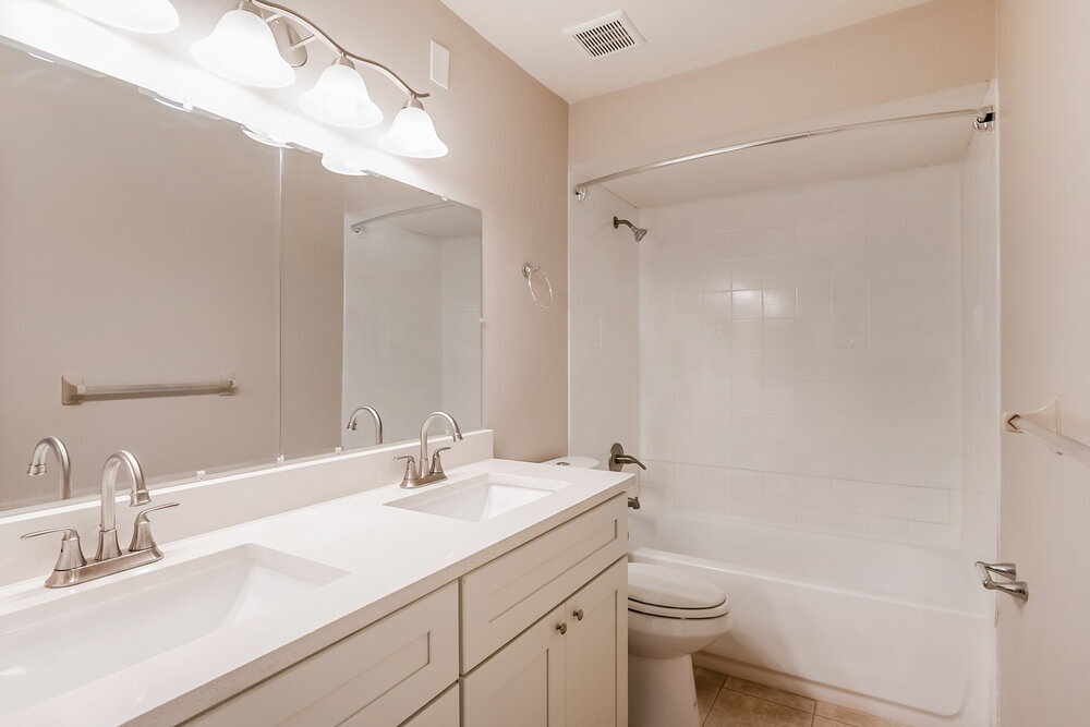 Building Photo - 1637 E Sandpiper Trail