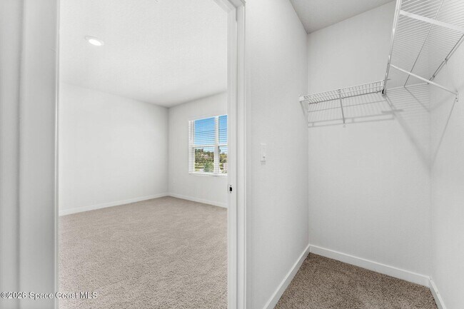 Building Photo - 9732 Venetian Sq
