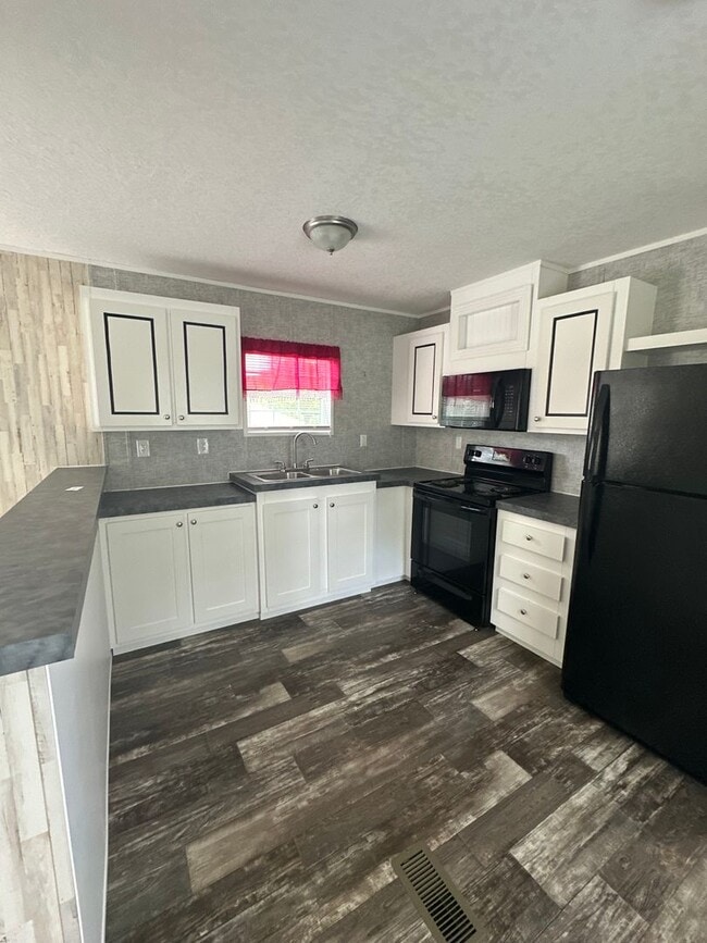 Building Photo - 2 Bed 2 Bath mobile home